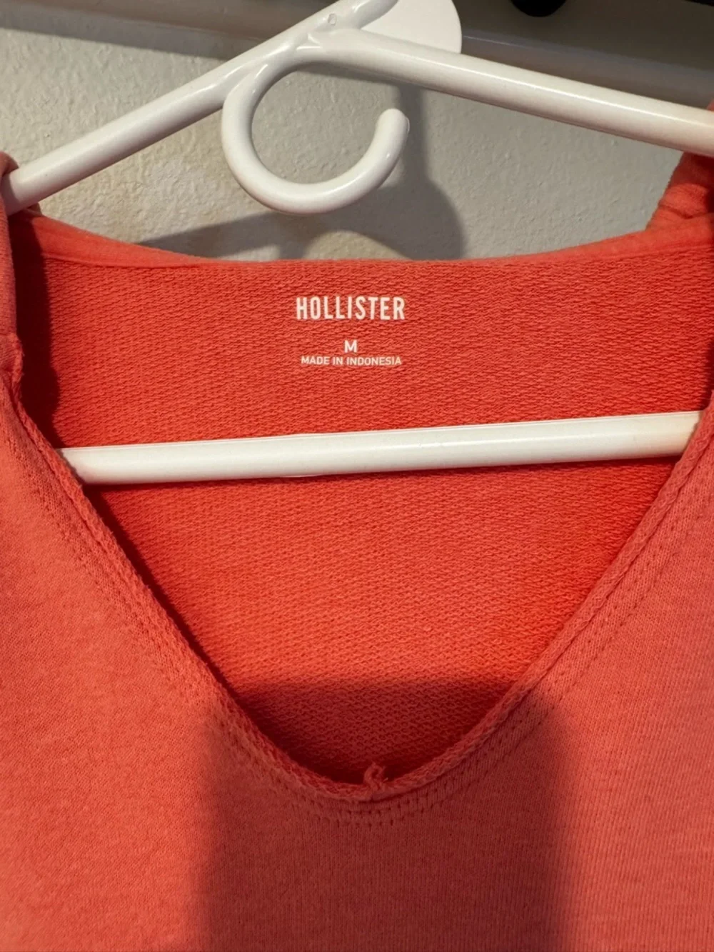 Hollister Peach Slightly Cropped Drawstring Hoodie - Picture 3 of 3